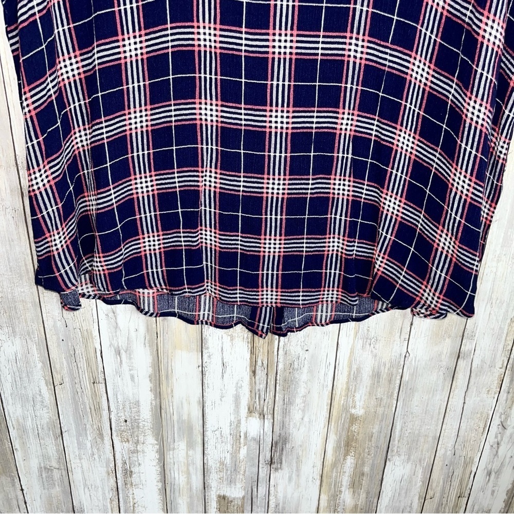 Torrid Harper Georgette Plaid Blouse 1X Blue Red Flutter Sleeve Flow Lightweight - Picture 4 of 7